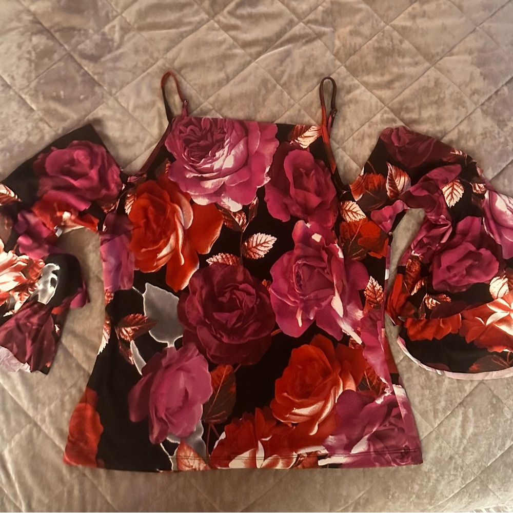 Venus brand blouse with open shoulders